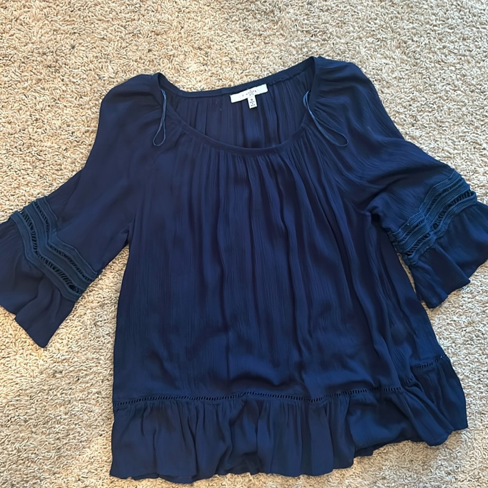 Bell sleeve blouse